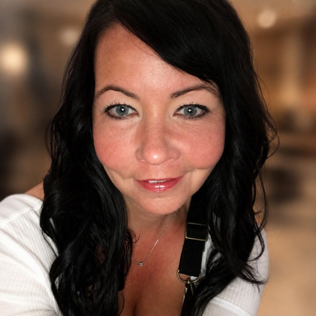 Mona Hamilton | Marketing Strategist